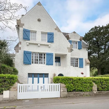 A Pied, Spacieuse Maison Pour 12 Holiday home La Baule-Escoublac